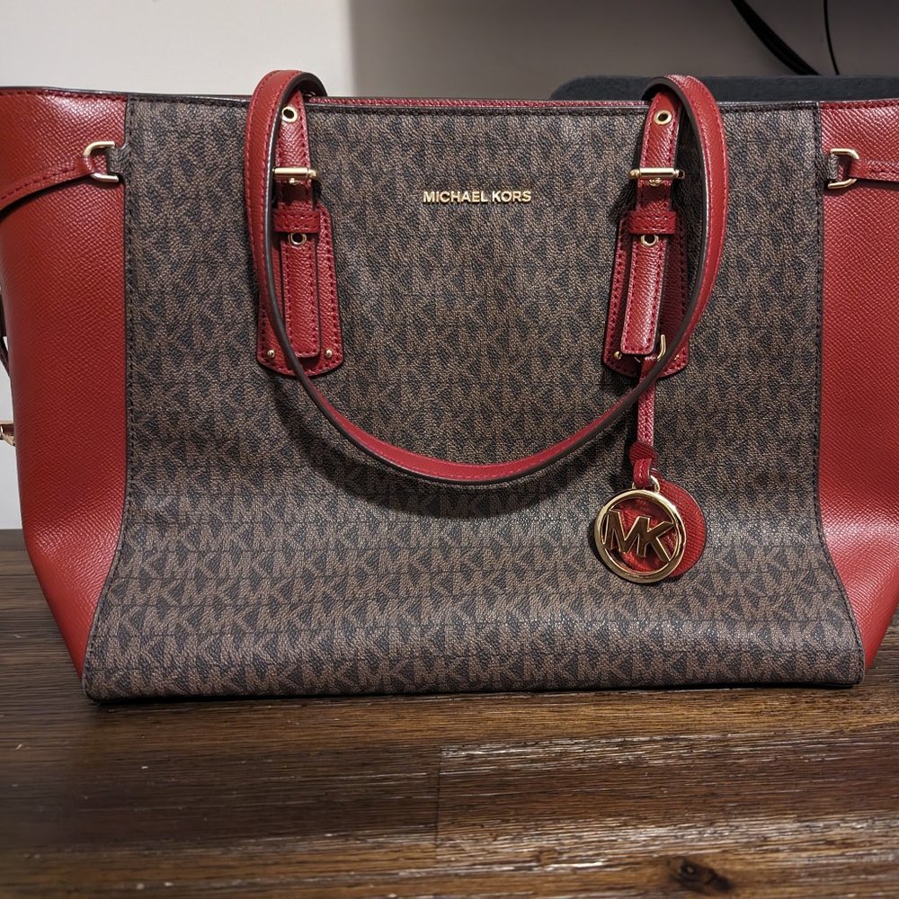 Michael Kors Voyager Handbag